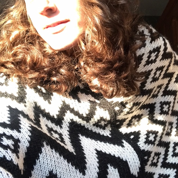 Poncho⚡️ - Picture 6 of 6